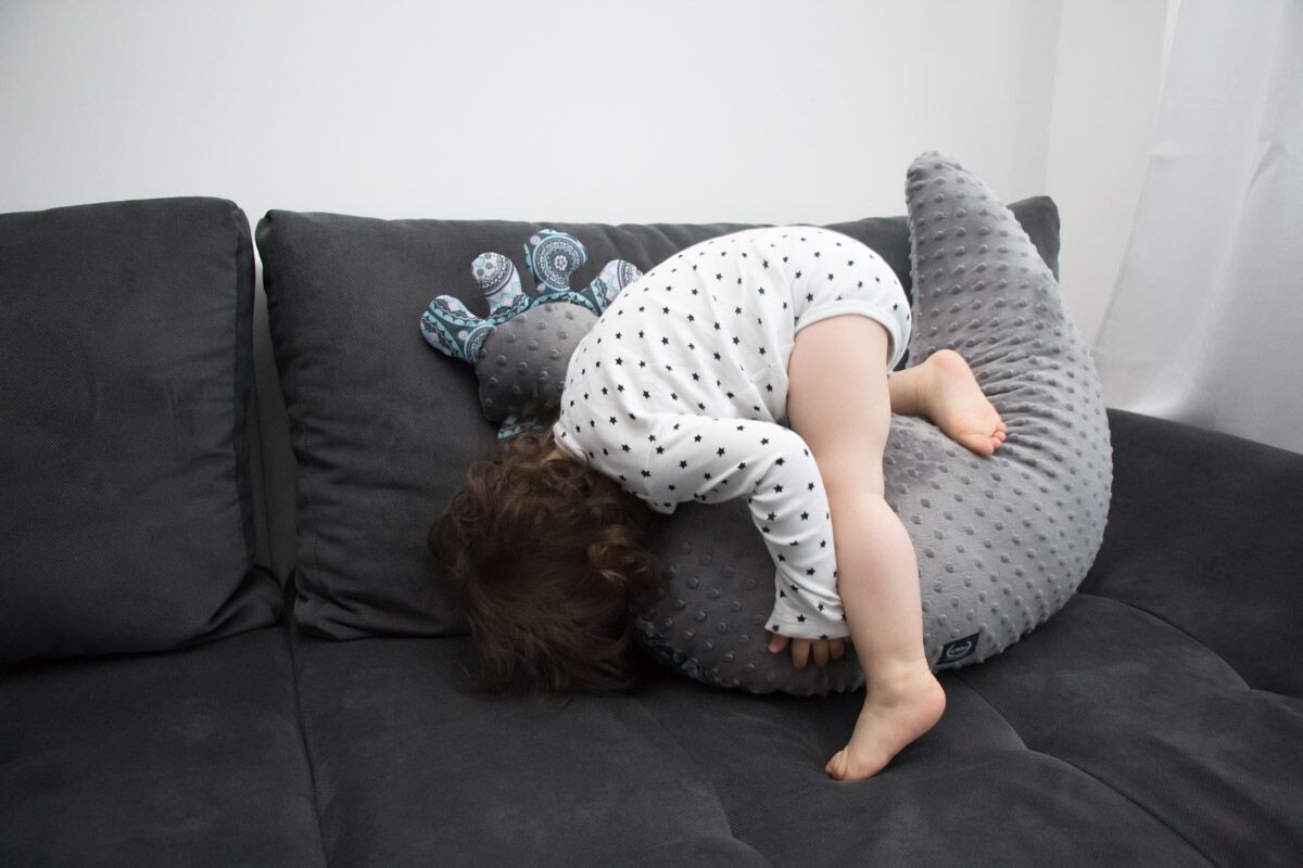 La Millou, Kura Babci Dany - grey - Unicorn rainbow knight