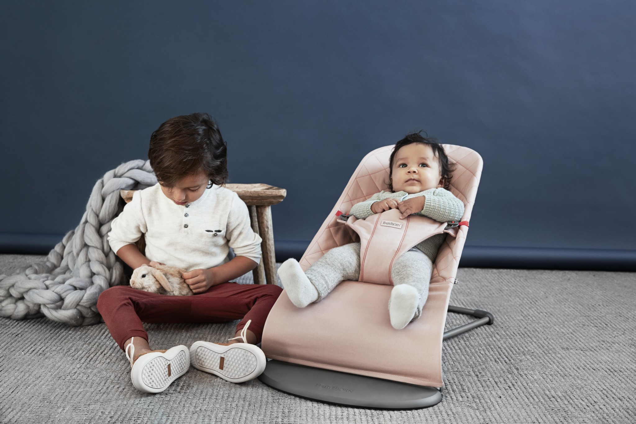 BABYBJORN, leżaczek BLISS Różany BABYBJORN, leżaczek BLISS Różany