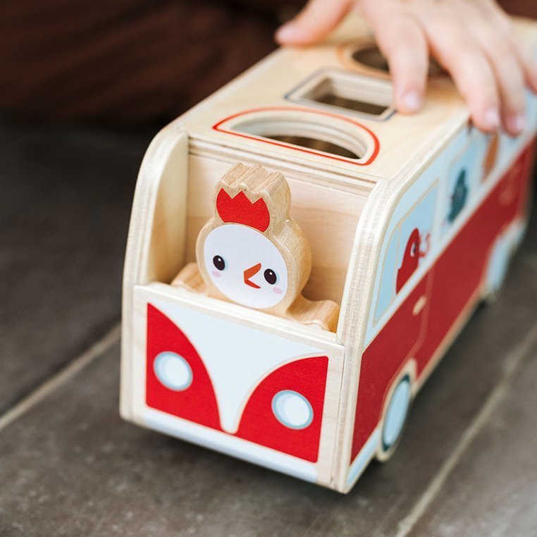 Lilliputiens, Drewniany autobus - sorter z 4 kurczaczkami Kokoszka Paulette 12 m+