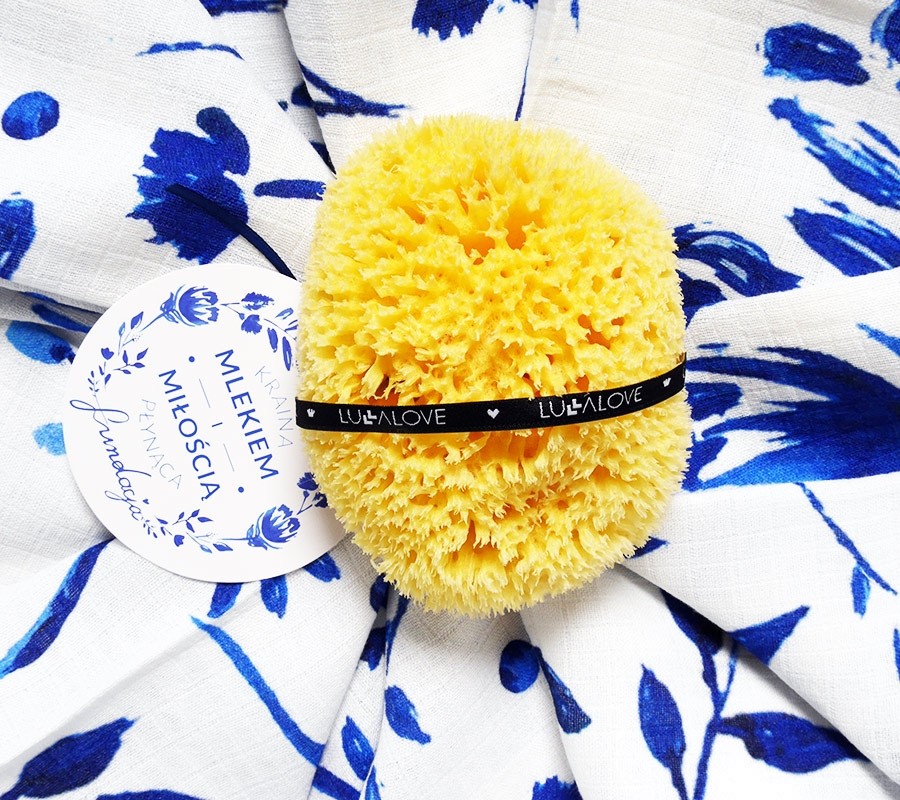 Lullalove, duża gąbka + myjka Kraina Mlekiem i Miłością Płynąca Lullalove, duża gąbka + myjka Kraina Mlekiem i Miłością Płynąca