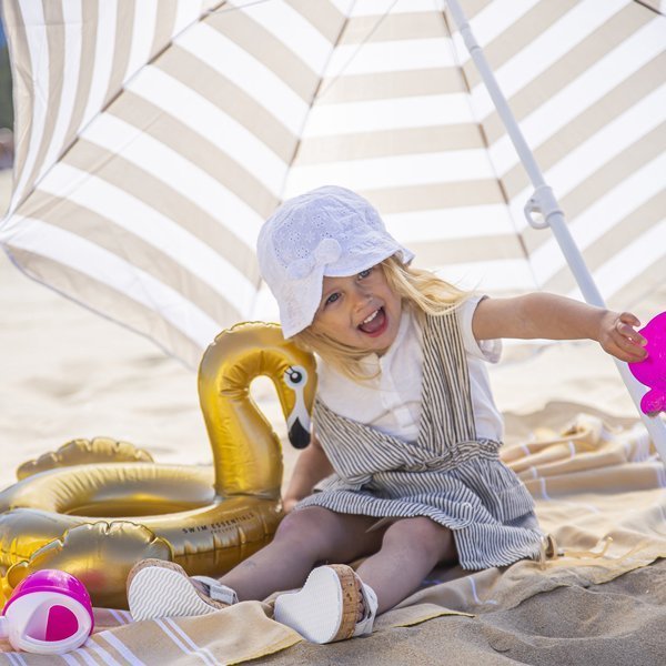 The Swim Essentials, Dmuchany Łabędź Złoty