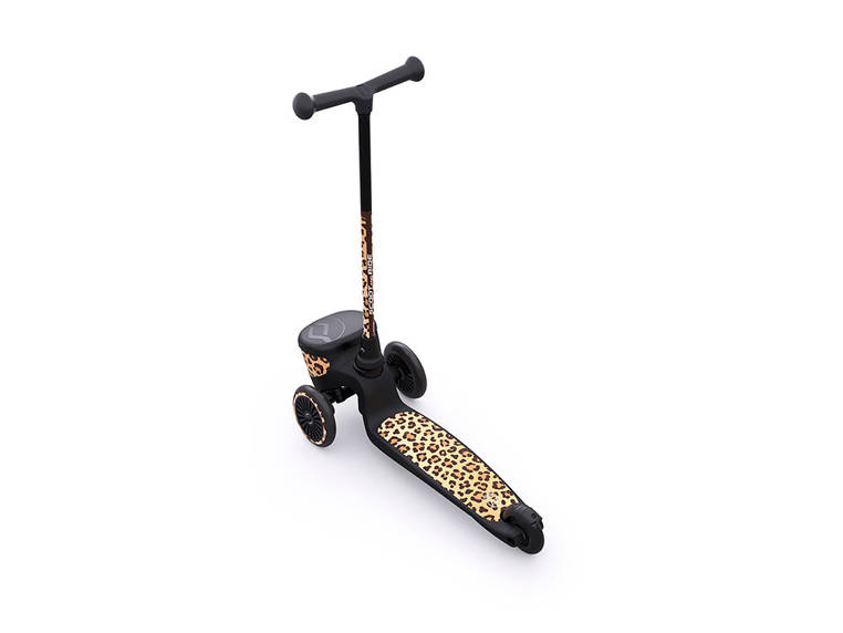 Scootandride, Highwaykick 2 Lifestyle Hulajnoga trójkołowa balansowa z zamykanym schowkiem 2+ Leopard Scootandride, Highwaykick 2 Lifestyle Hulajnoga trójkołowa balansowa z zamykanym schowkiem 2+ Leopard