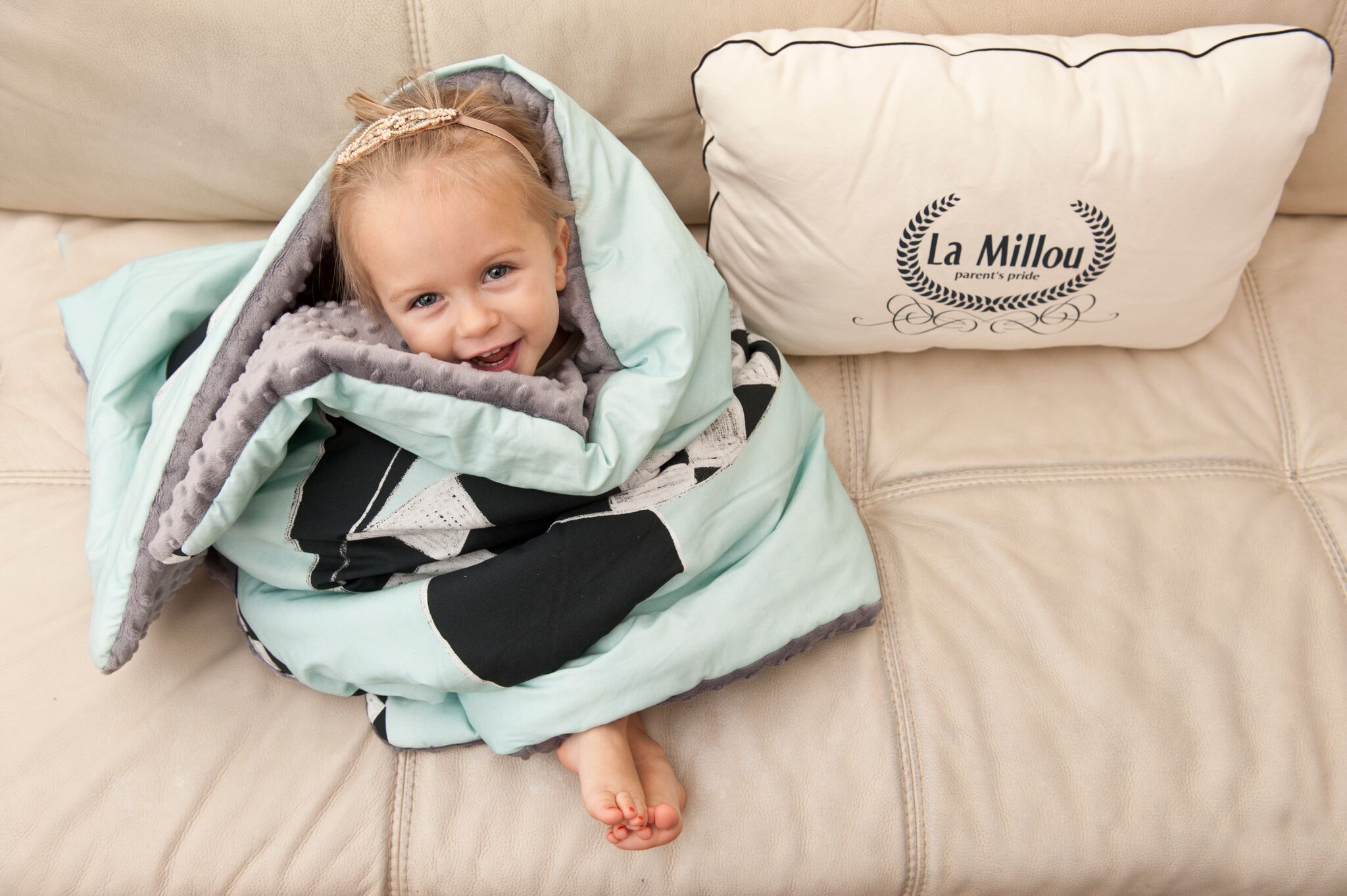 La Millou, Kocyk Średniaka -Unicorn Rainbor Knight - Grey