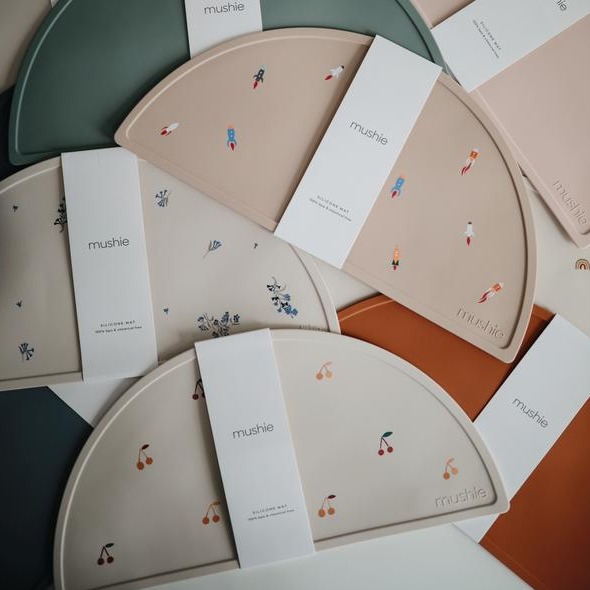 Mushie, Podkładka silikonowa na stół Retro Cars