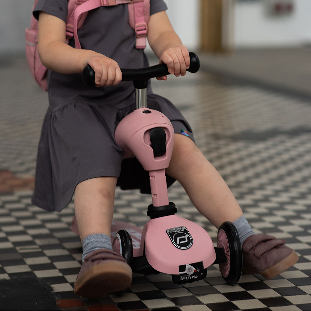 SCOOTANDRIDE, Kask S-M dla dzieci 3+ Rose SCOOTANDRIDE, Kask S-M dla dzieci 3+ Rose