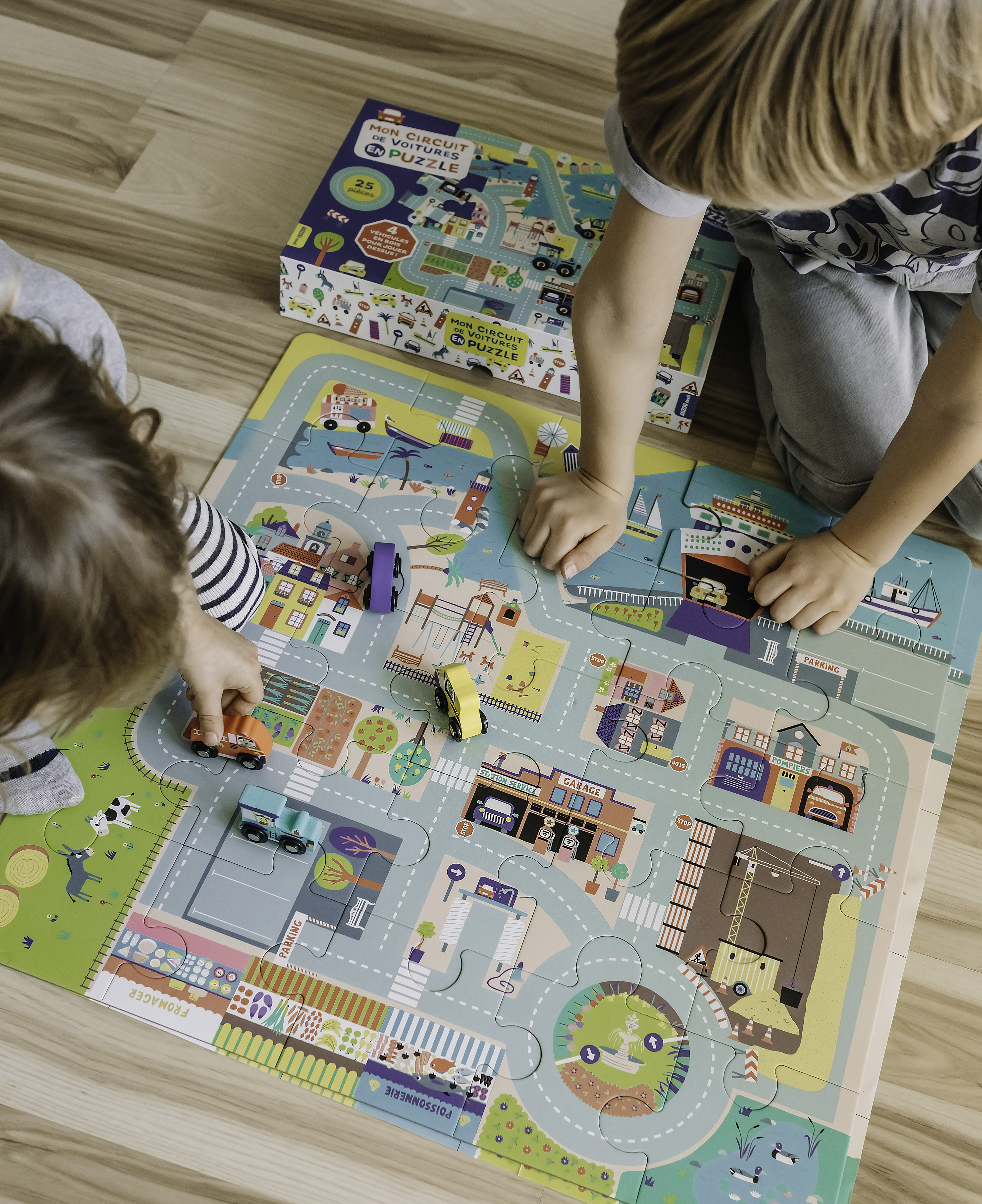 Auzou, Puzzle duże miasto z drewnianymi autkami 3+ Auzou, Puzzle duże miasto z drewnianymi autkami 3+