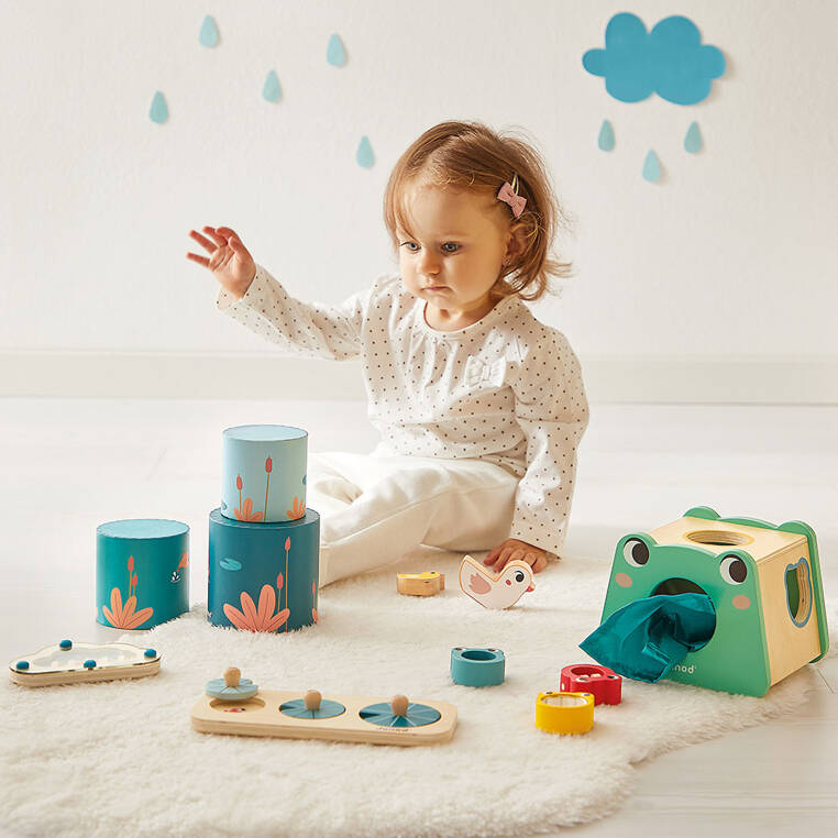 Janod, Zestaw zabawek edukacyjnych Box 12 m Janod, Zestaw zabawek edukacyjnych Box 12 m