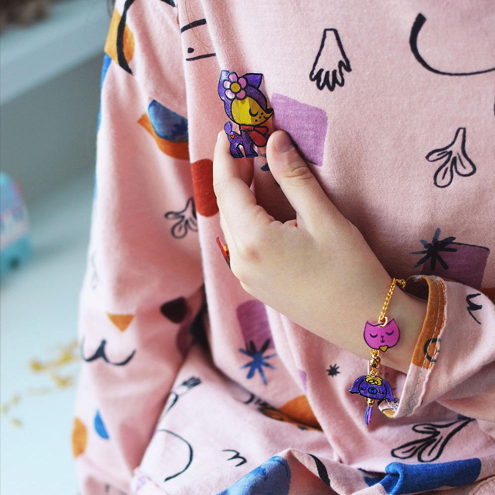 Janod, Zestaw kreatywny do tworzenia biżuterii z kurczliwego plastiku Słodkie zwierzaki Kawaii 7+ Janod, Zestaw kreatywny do tworzenia biżuterii z kurczliwego plastiku Słodkie zwierzaki Kawaii 7+