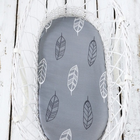 Sleepee, Prześcieradło do gondoli We Care 2-pak Grey/Piórka