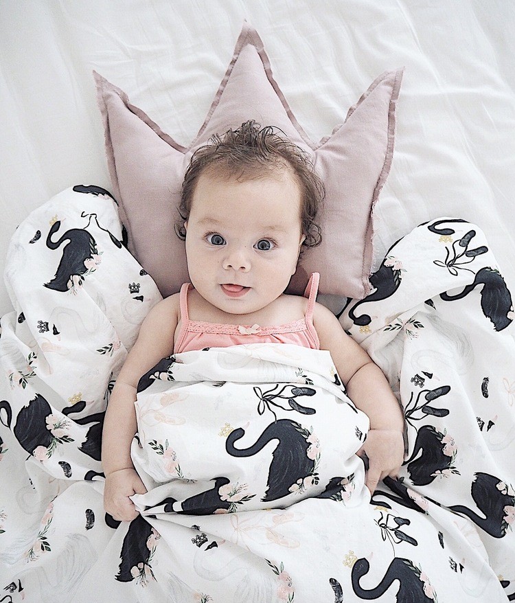 La Millou, BY MAJA BOHOSIEWICZ - KOCYK ŚREDNIAKA - UNICORN RAINBOW KNIGHT - GREY