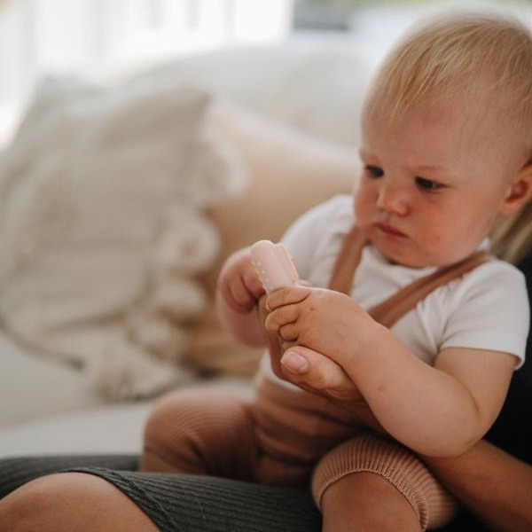 Mushie, 2 pierwsze szczoteczki na palec Stone & Tradewinds Mushie, 2 pierwsze szczoteczki na palec Stone & Tradewinds