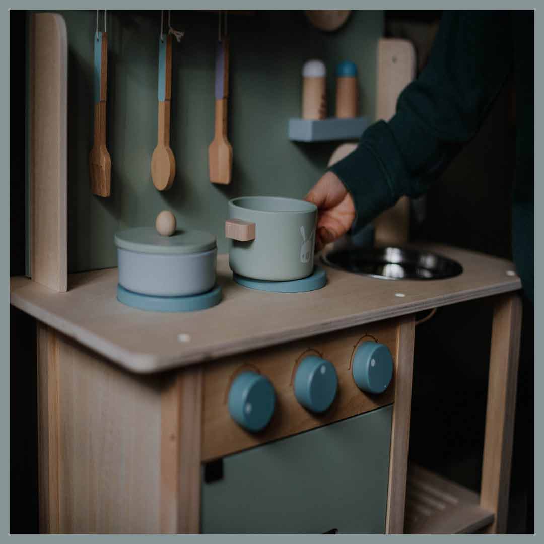 Little Dutch, drewniana kuchnia