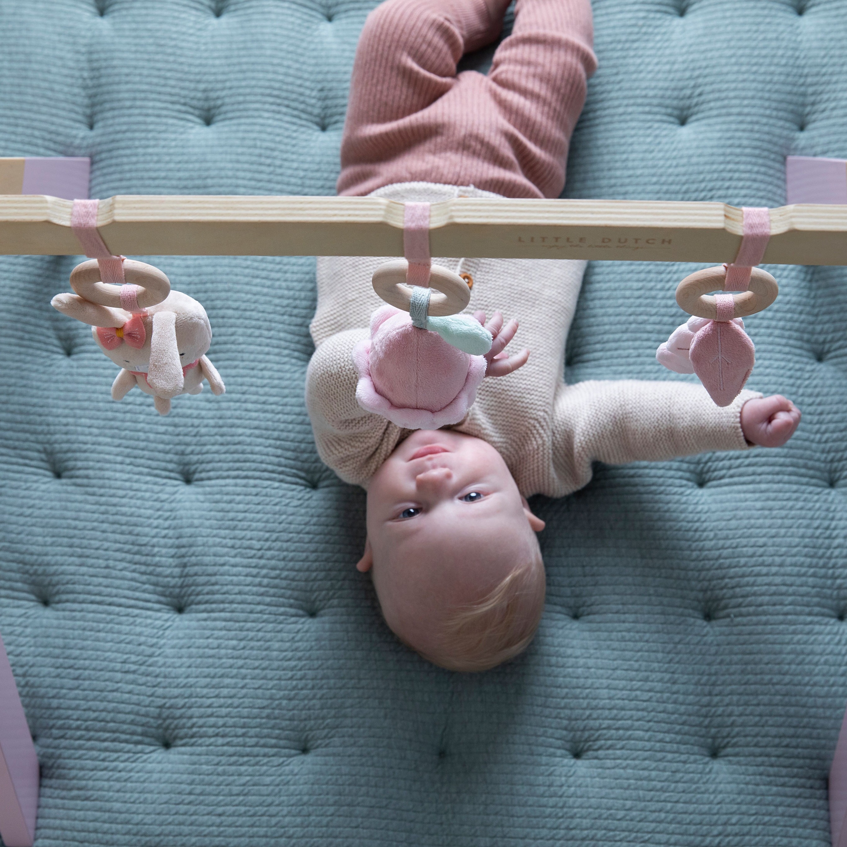 Little Dutch,  BABY GYM Pałąk dla dzieci Róż Little Dutch,  BABY GYM Pałąk dla dzieci Róż