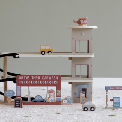 Little dutch, Garaż wielopoziomowy