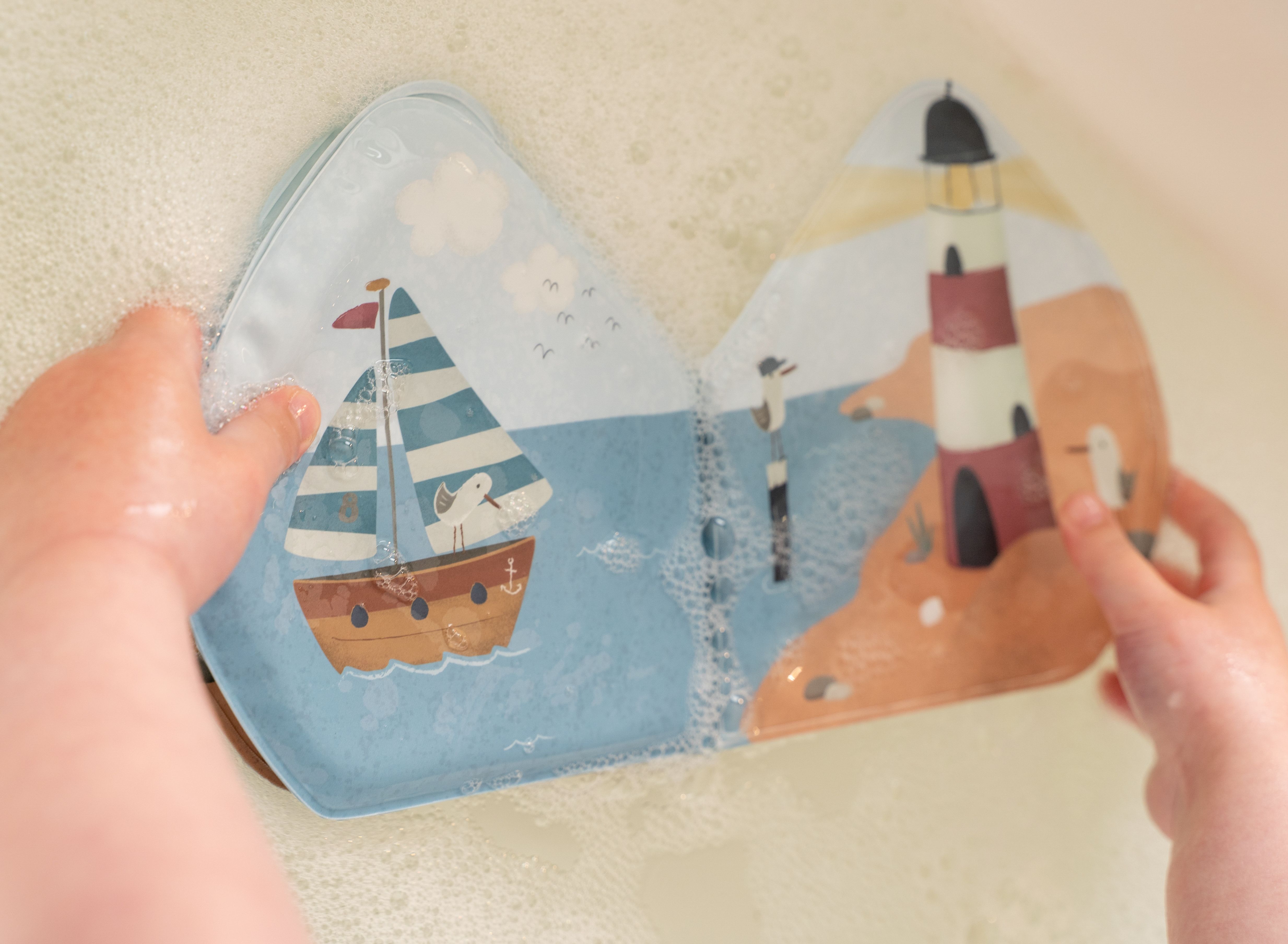 Jakie zabawki do kąpieli dla niemowląt wybrać? 