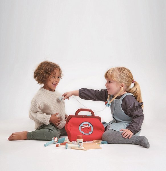 Tender Leaf Toys, Zestaw lekarski z kuferkiem