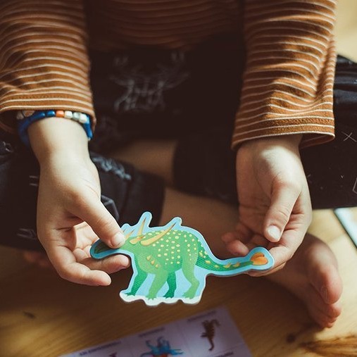 Mudpuppy, Puzzle Świat dinozaurów z elementami w kształcie dinozaurów 80 elementów 5+ Mudpuppy, Puzzle Świat dinozaurów z elementami w kształcie dinozaurów 80 elementów 5+