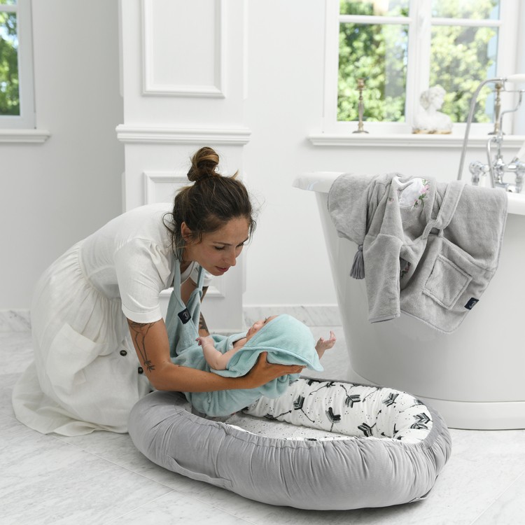 La Millou,  Ręcznik Newborn Bamboo Soft Grey  MOONLIGHT SWAN
