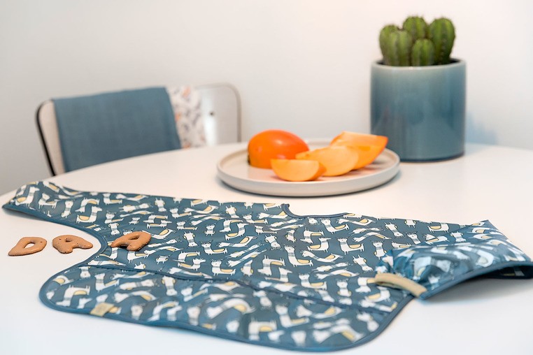 Lassig, Śliniak z długim rękawem Glama Lama blue Repreve Lassig, Śliniak z długim rękawem Glama Lama blue Repreve