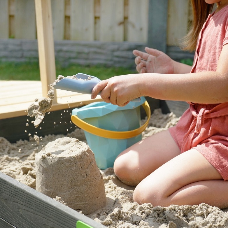 Zsilt, Wiaderko do piasku