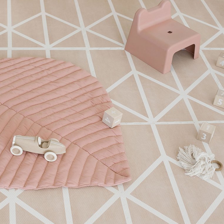 Toddlekind, Mata do zabawy z bawełny organicznej w kształcie liścia Leaf Mat Sea Shell