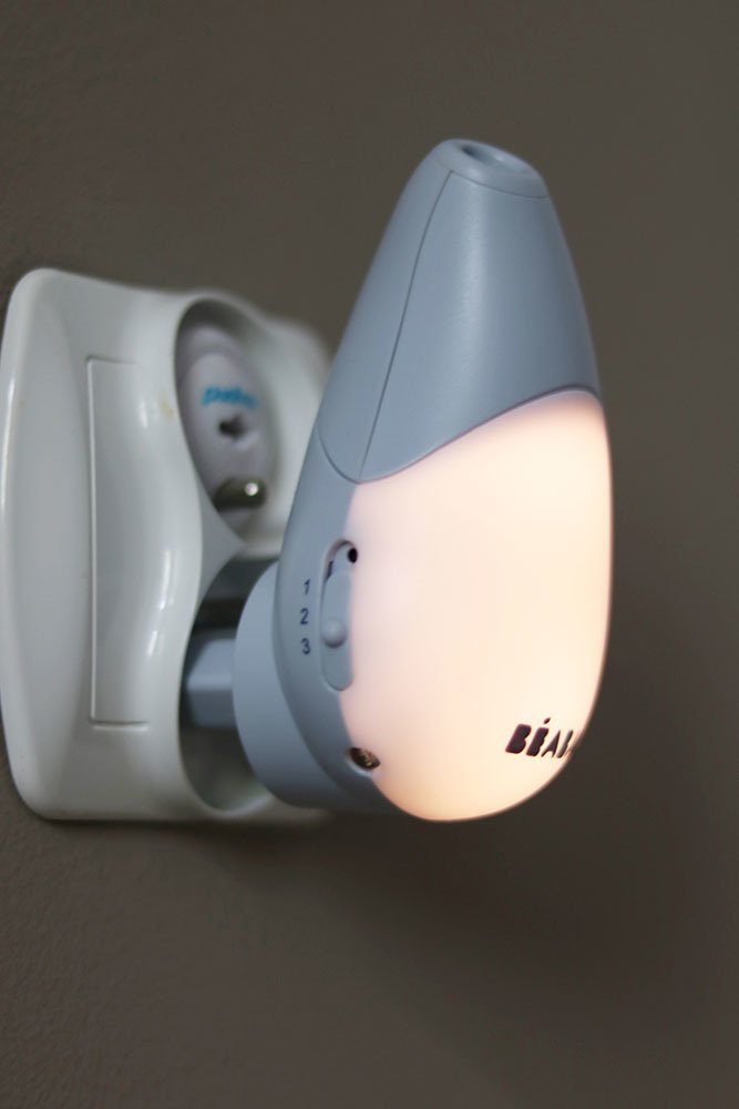 Beaba, Lampka nocna LED z projektorem gwiazd i czujnikiem płaczu i ruchu Pixie Star Mineral Beaba, Lampka nocna LED z projektorem gwiazd i czujnikiem płaczu i ruchu Pixie Star Mineral