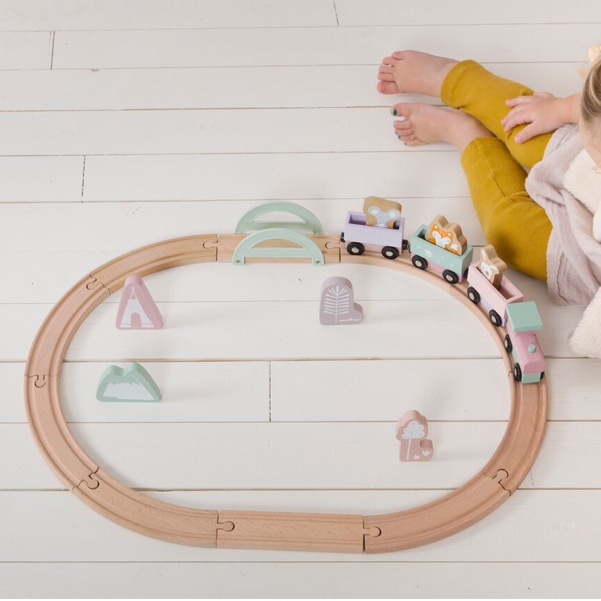 Little Dutch, Pociąg z torami Róż