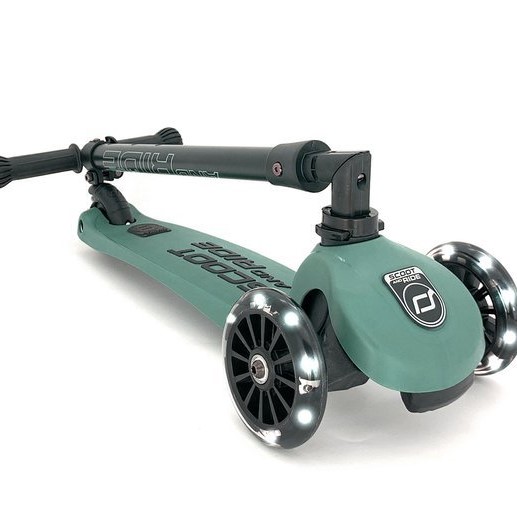 SCOOTANDRIDE Highwaykick 3 LED Hulajnoga składana ze świecącymi kółkami 3+ Forest SCOOTANDRIDE Highwaykick 3 LED Hulajnoga składana ze świecącymi kółkami 3+ Forest