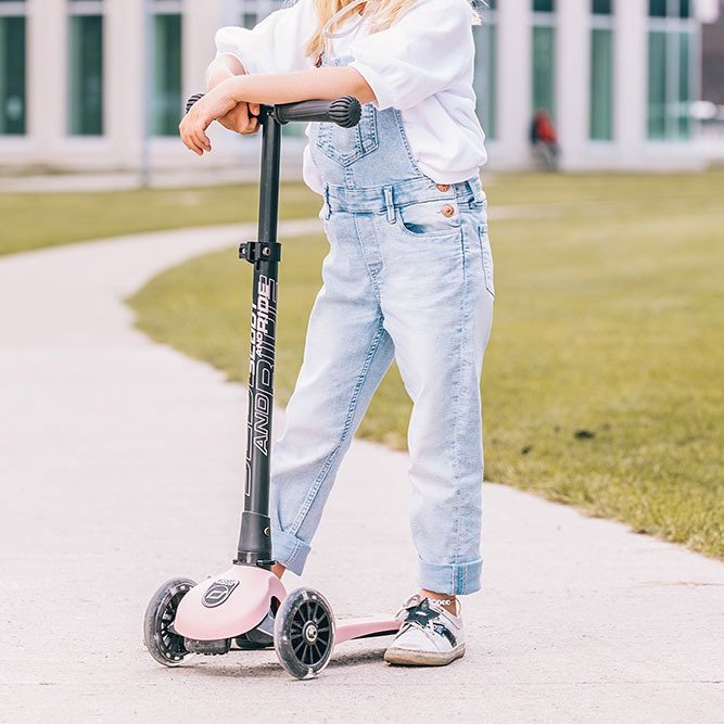 Scootandride, Highwaykick 3 LED Hulajnoga składana ze świecącymi kółkami 3+ Rose Scootandride, Highwaykick 3 LED Hulajnoga składana ze świecącymi kółkami 3+ Rose