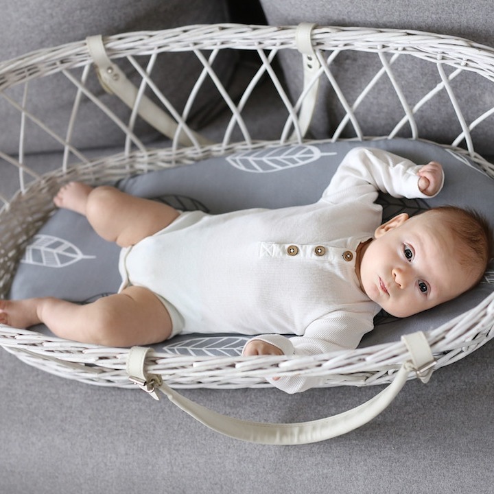 Sleepee, Prześcieradło do gondoli We Care 2-pak Grey/Piórka