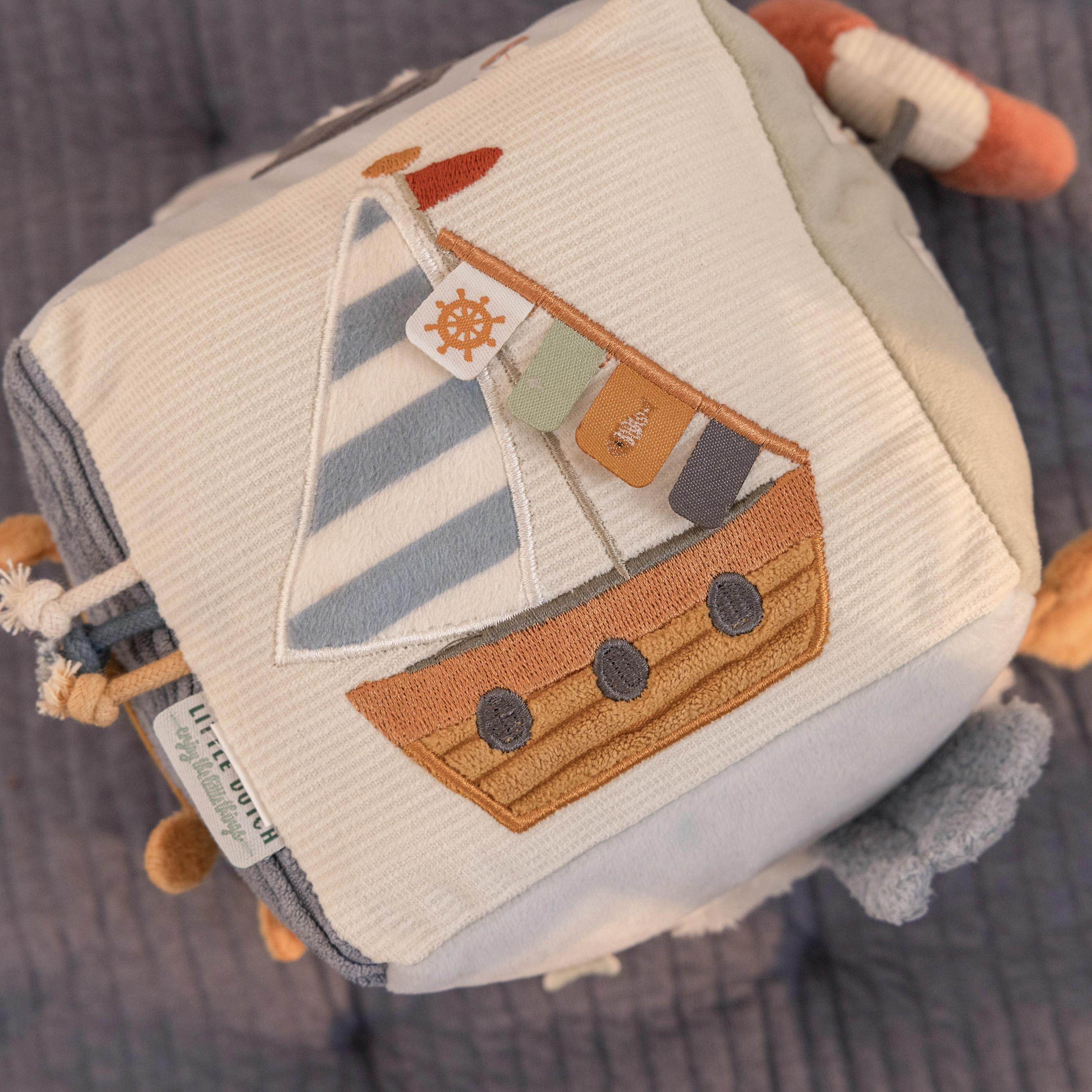 Little Dutch, Kostka aktywizująca Sailors Bay