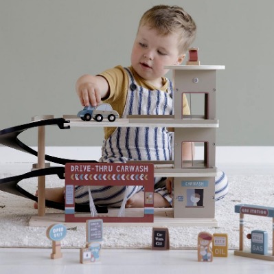 Little dutch, Garaż wielopoziomowy