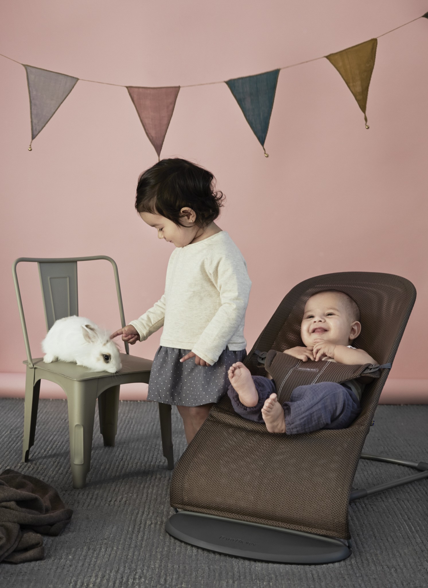 BABYBJORN, leżaczek BLISS MESH z oddychającym poszyciem Brązowy