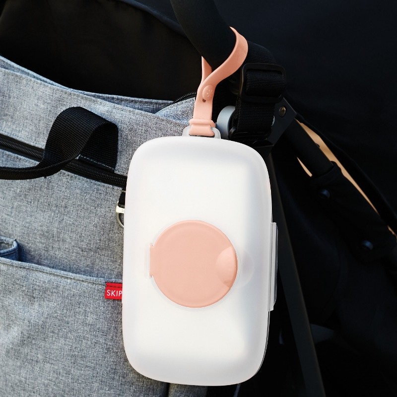 Skip Hop, Pojemnik na mokre chusteczki Swipes Blush Skip Hop, Pojemnik na mokre chusteczki Swipes Blush