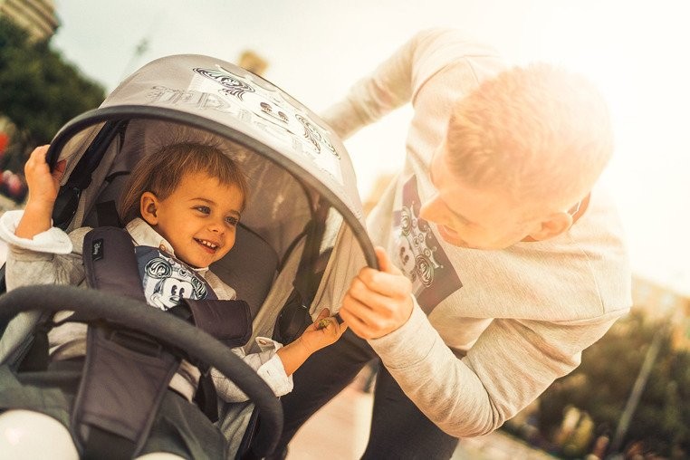 Easywalker, Disney by Easywalker Buggy XS Wózek spacerowy z osłonką przeciwdeszczową Mickey Shield Easywalker, Disney by Easywalker Buggy XS Wózek spacerowy z osłonką przeciwdeszczową Mickey Shield