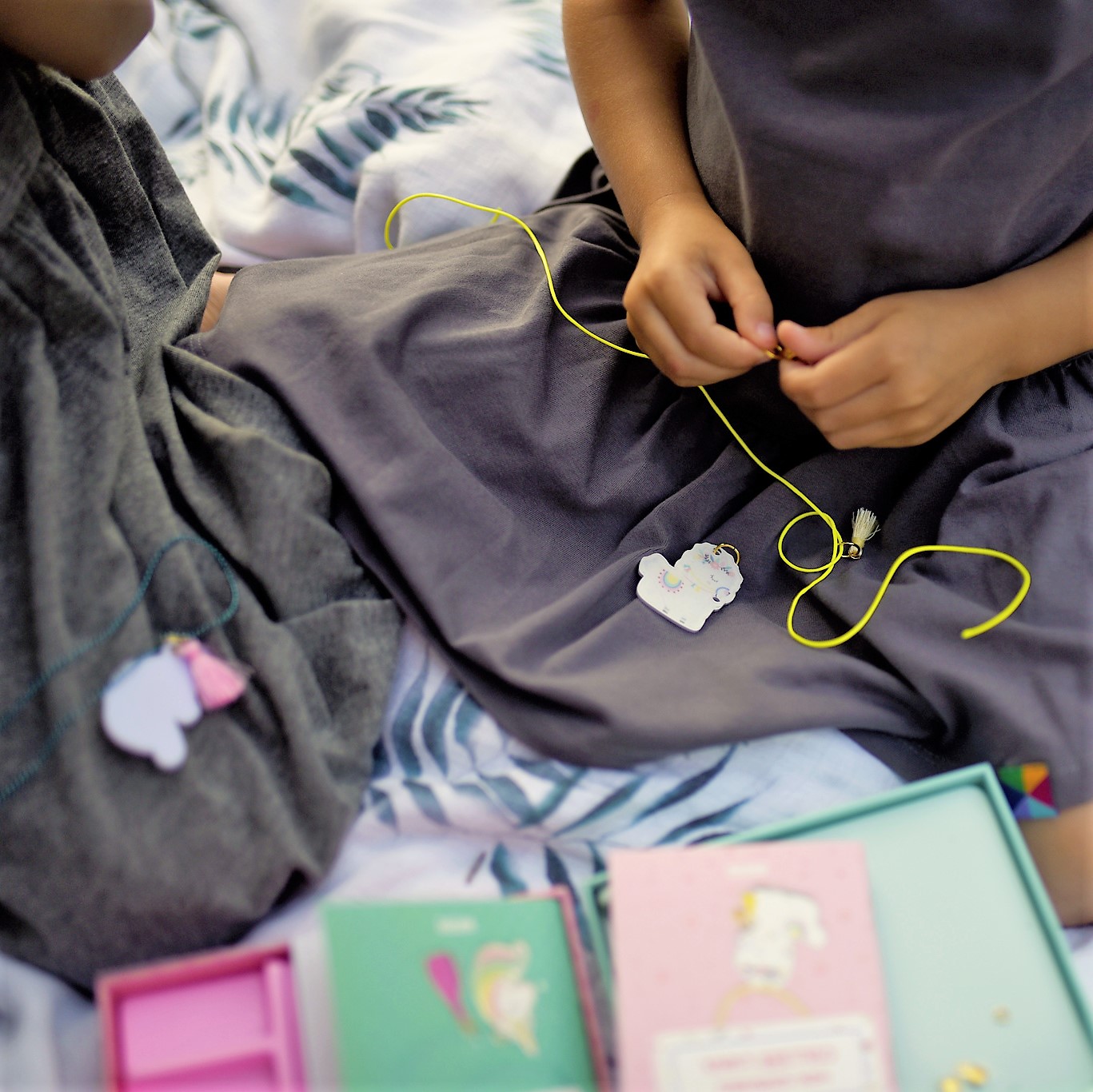 Auzou, Biżuteria zawieszka Jednorożec 7+