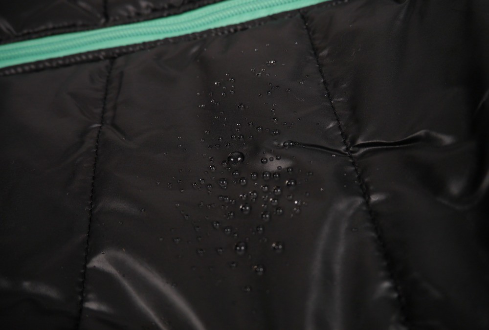 Kaiser, Śpiworek SHINNY Kaiser czarny z czarnym zamkiem