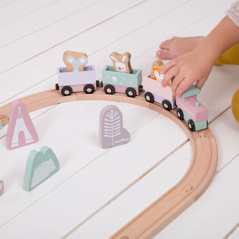 Little Dutch, Pociąg z torami Róż