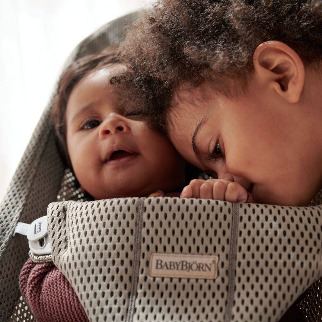 BabyBjorn, leżaczek BLISS MESH - Szary Beż BabyBjorn, leżaczek BLISS MESH - Szary Beż