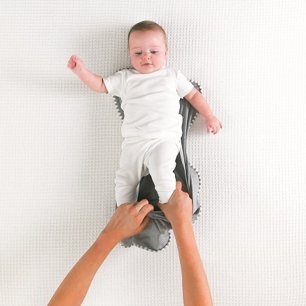 Love to dream, Otulacz antykolkowy Swaddle UP - rozmiar M - szary - ETAP 1 Bamboo Love to dream, Otulacz antykolkowy Swaddle UP - rozmiar M - szary - ETAP 1 Bamboo