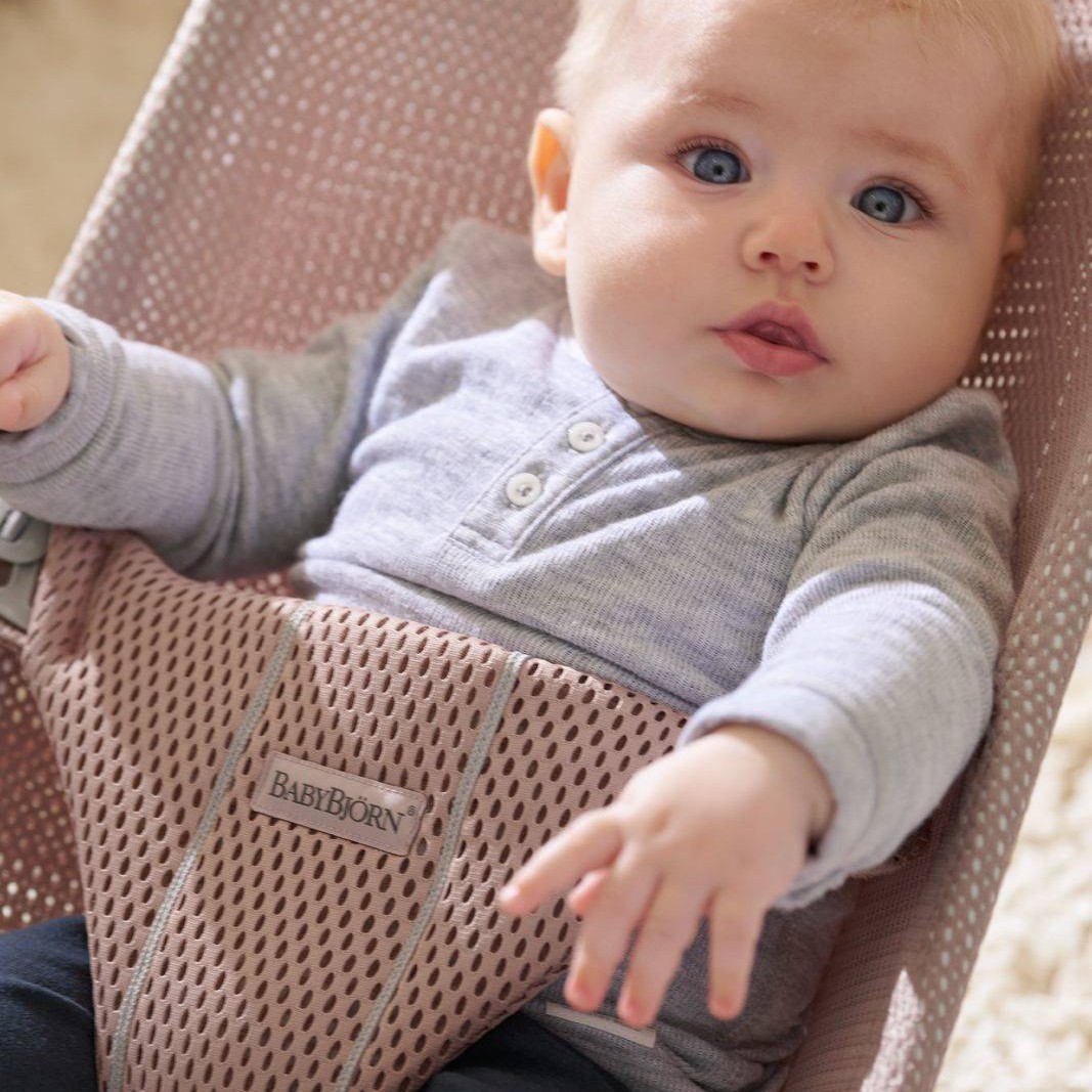 BabyBjorn, leżaczek bliss mesh Ciemny róż BabyBjorn, leżaczek bliss mesh Ciemny róż