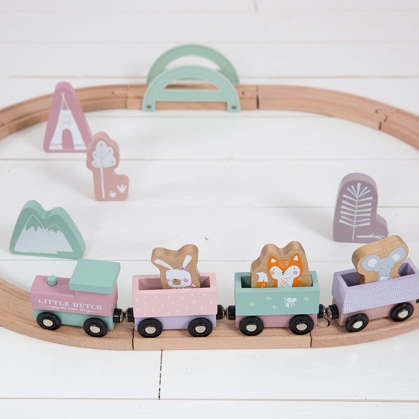 Little Dutch, Pociąg z torami Róż