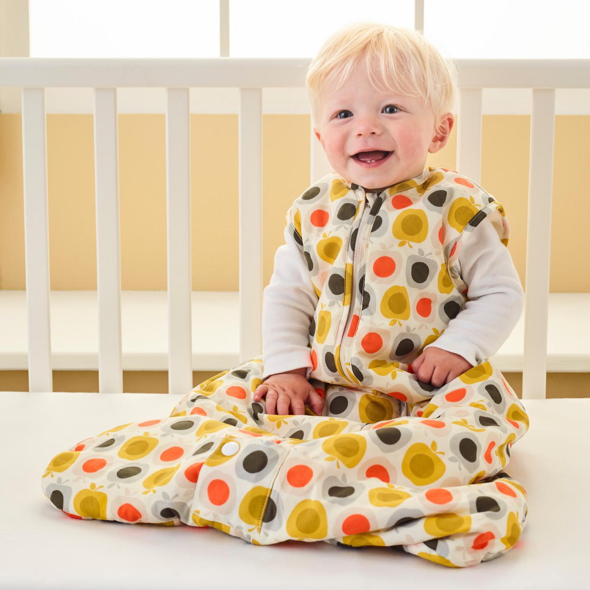 Gro Company, Śpiworek Orla Kiely Apple Travel 2,5 tog, 0-6 m-cy Gro Company, Śpiworek Orla Kiely Apple Travel 2,5 tog, 0-6 m-cy