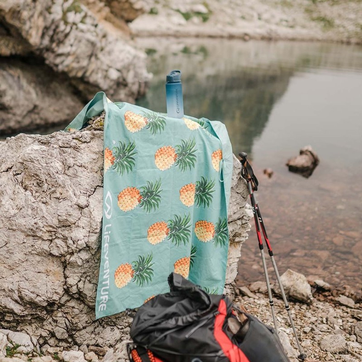 LittleLife, Ręcznik szybkoschnący Soft Fibre Lifeventure - Striped Planks 150x90 cm