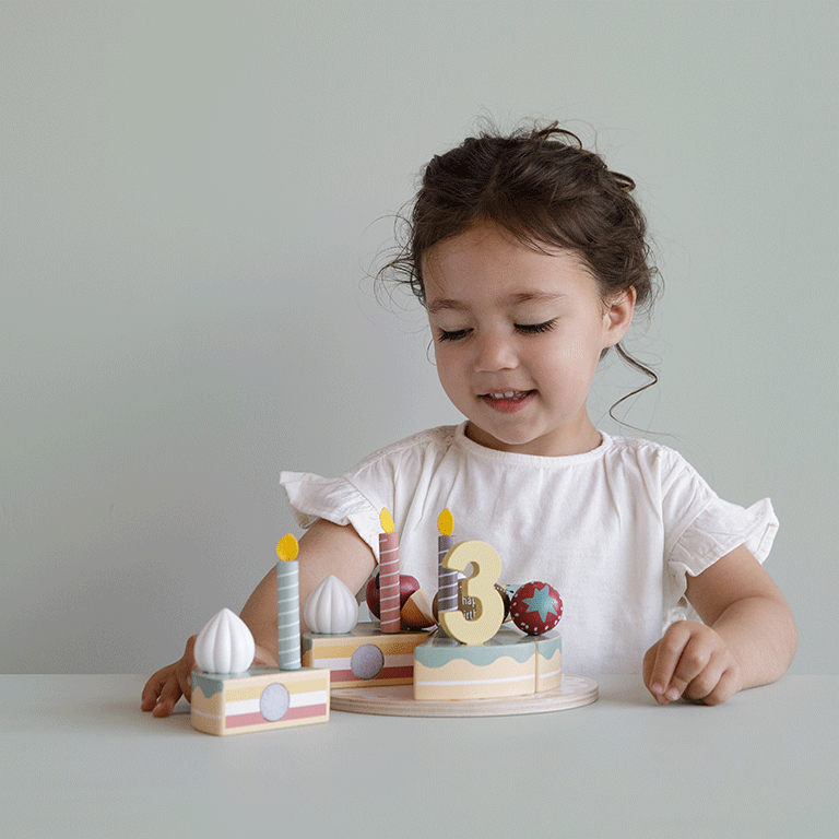 Little Dutch, Drewniany torcik urodzinowy