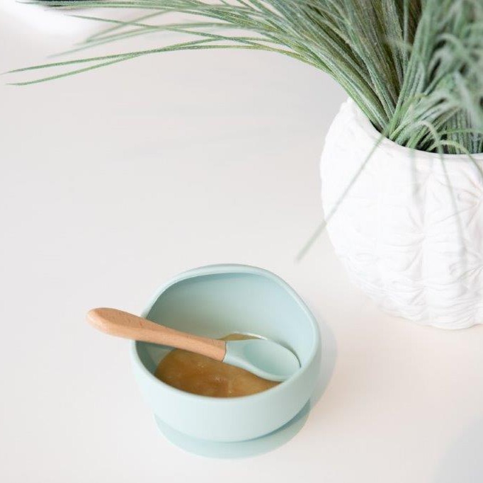 BO JUNGLE, B-Silikonowa miska z przyssawką i łyżeczką - Blue BO JUNGLE, B-Silikonowa miska z przyssawką i łyżeczką - Blue