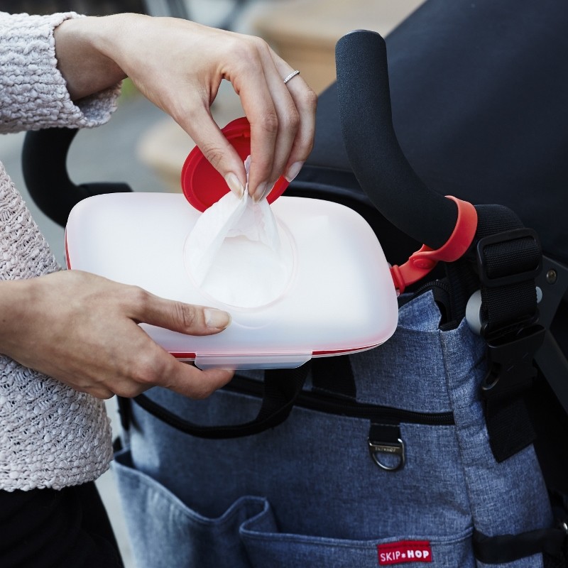 Skip Hop, pojemnik na mokre chusteczki Swipes Red Skip Hop, pojemnik na mokre chusteczki Swipes Red