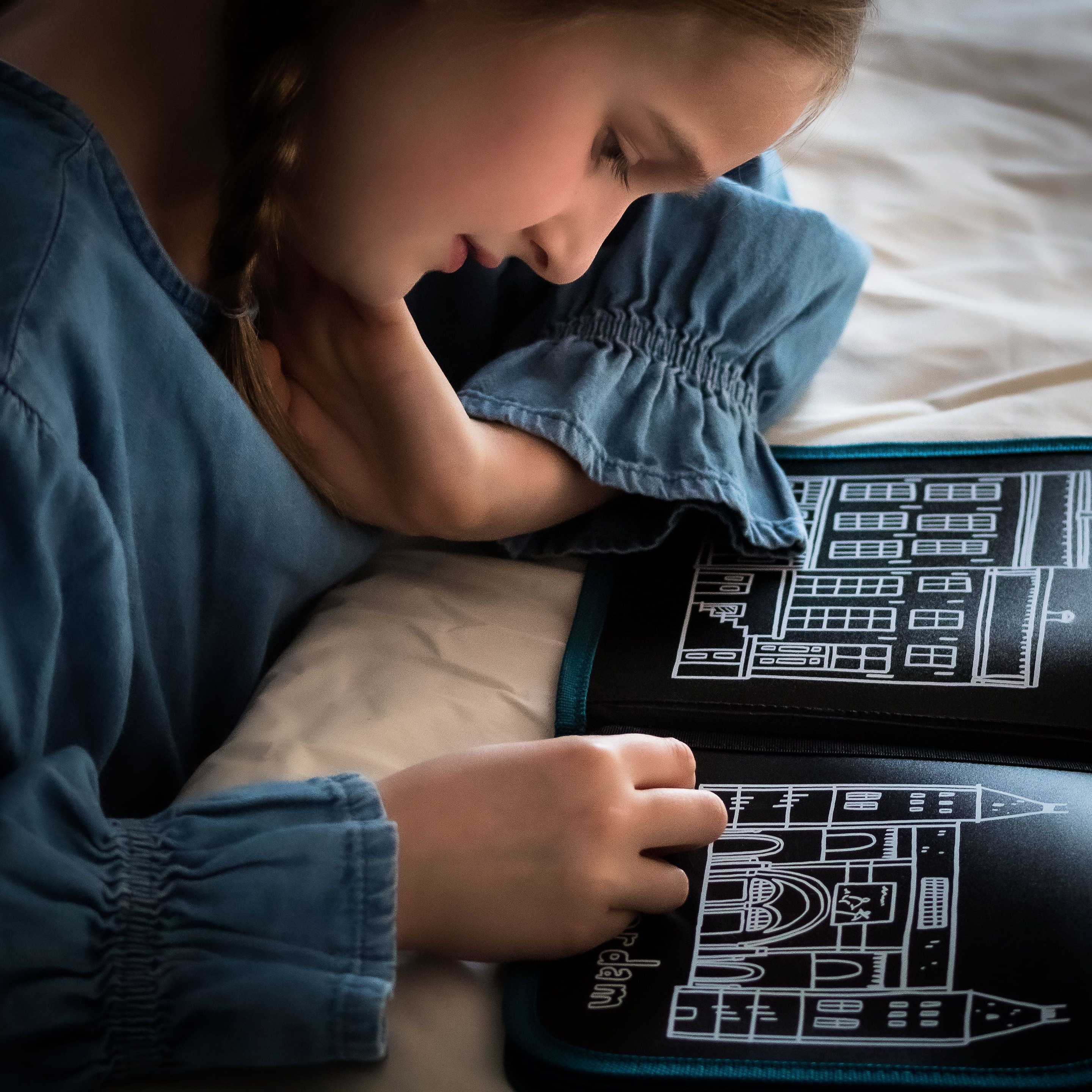 Jaq Jaq Bird, Color It Book - Amsterdam