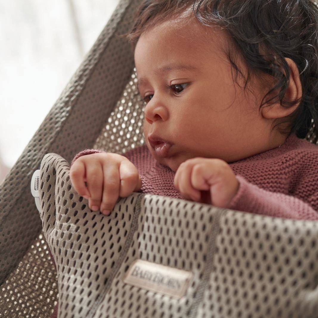 BabyBjorn, leżaczek BLISS MESH - Szary Beż BabyBjorn, leżaczek BLISS MESH - Szary Beż