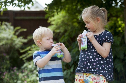 Fill'n Squeeze, zestaw rozszerzony z saszetkami do karmienia dzieci i szczoteczką Fill'n Squeeze, zestaw rozszerzony z saszetkami do karmienia dzieci i szczoteczką